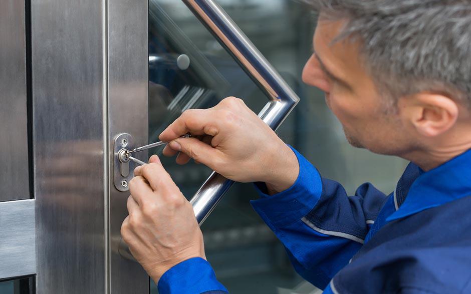 ouverture de porte coincée Paris 1